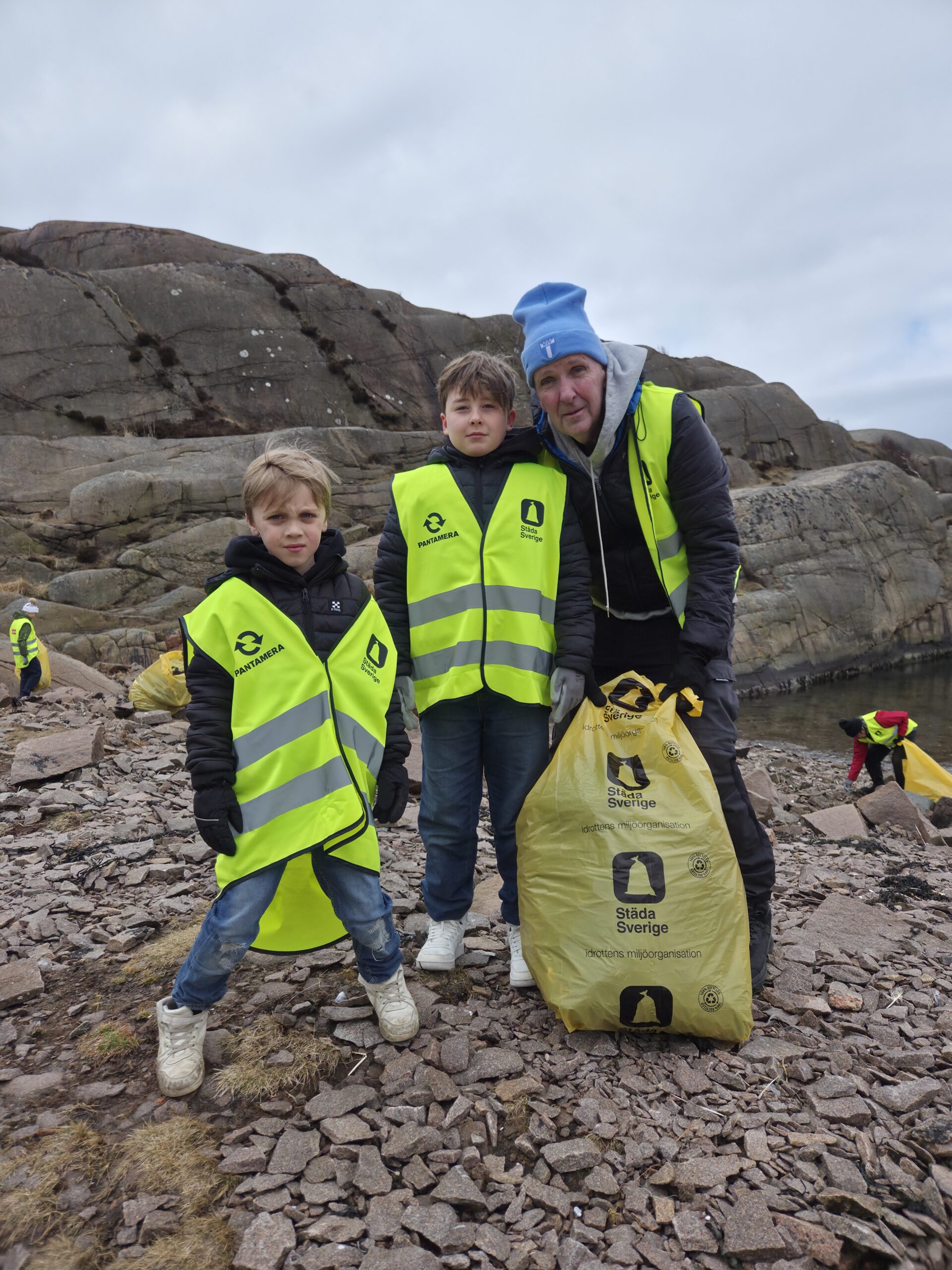 40 säckar från strandstäd!